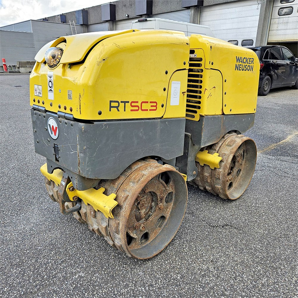 Wacker Neuson RT SC3 - مداحل الأسفلت الصغيرة: صور 1 Wacker Neuson RT SC3 - مداحل الأسفلت الصغيرة: صور 1