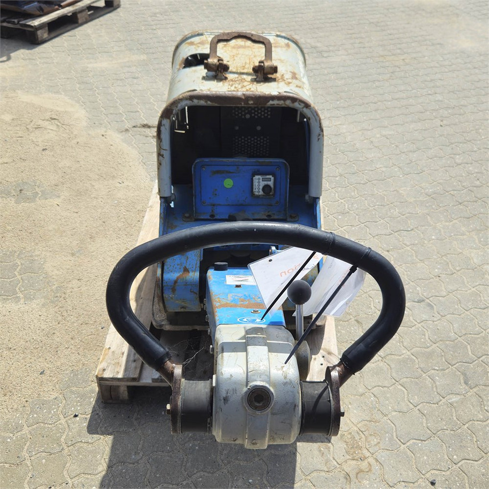 تأجير Weber CR 7 Weber CR 7: صور 9 تأجير Weber CR 7 Weber CR 7: صور 9