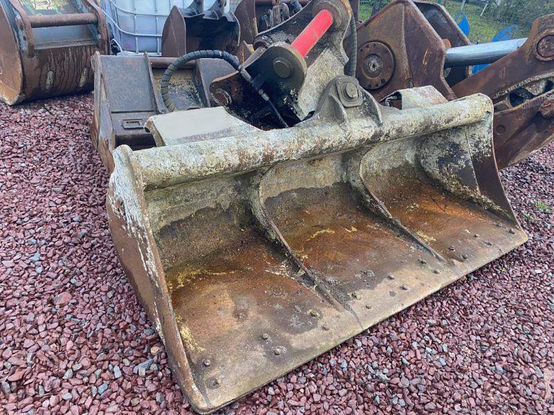 ARDEN EQUIPEMENT ORIENTABLE 2M20 - بكت حفار: صور 1 ARDEN EQUIPEMENT ORIENTABLE 2M20 - بكت حفار: صور 1