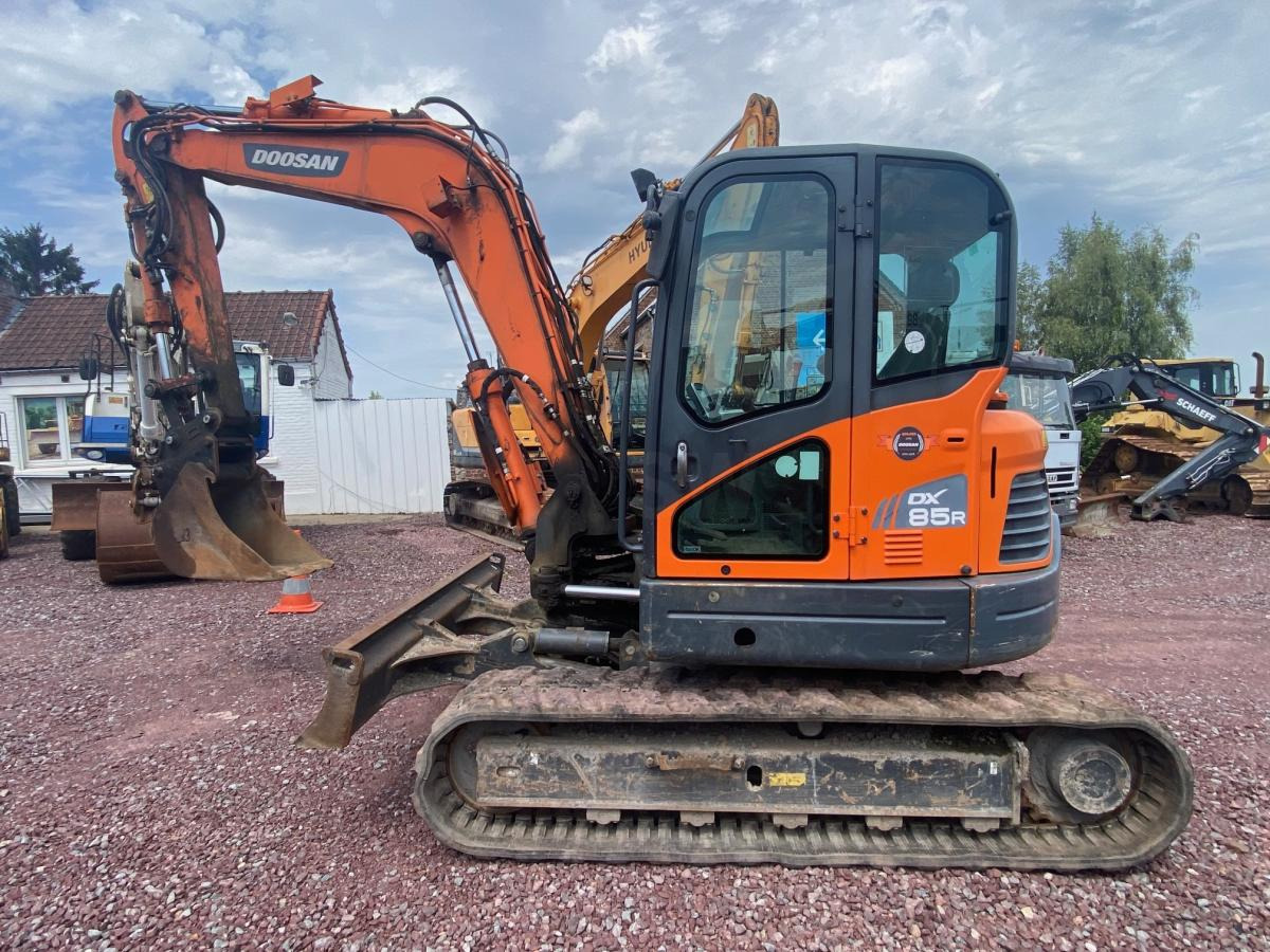 Doosan DX 85R-3 - حفارة مصغرة: صور 1 Doosan DX 85R-3 - حفارة مصغرة: صور 1