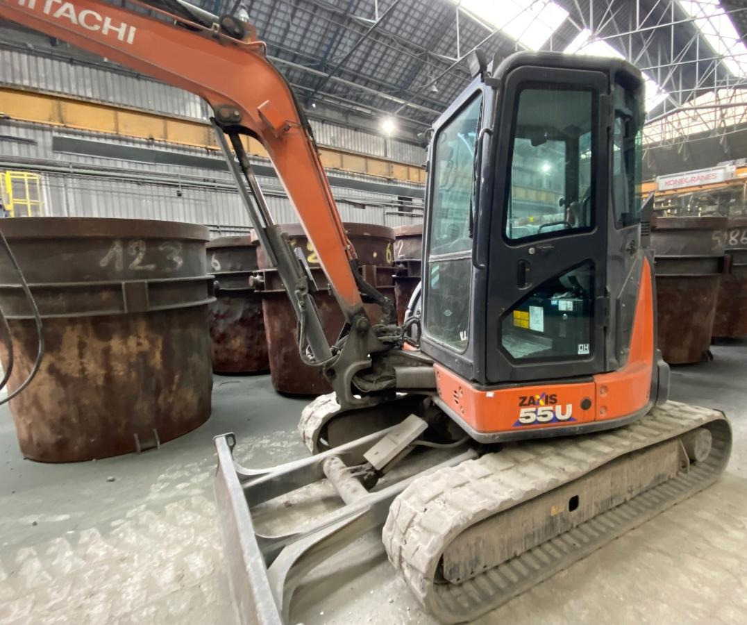 Hitachi ZAXIS 55U-6 CLR - حفارة مصغرة: صور 1 Hitachi ZAXIS 55U-6 CLR - حفارة مصغرة: صور 1