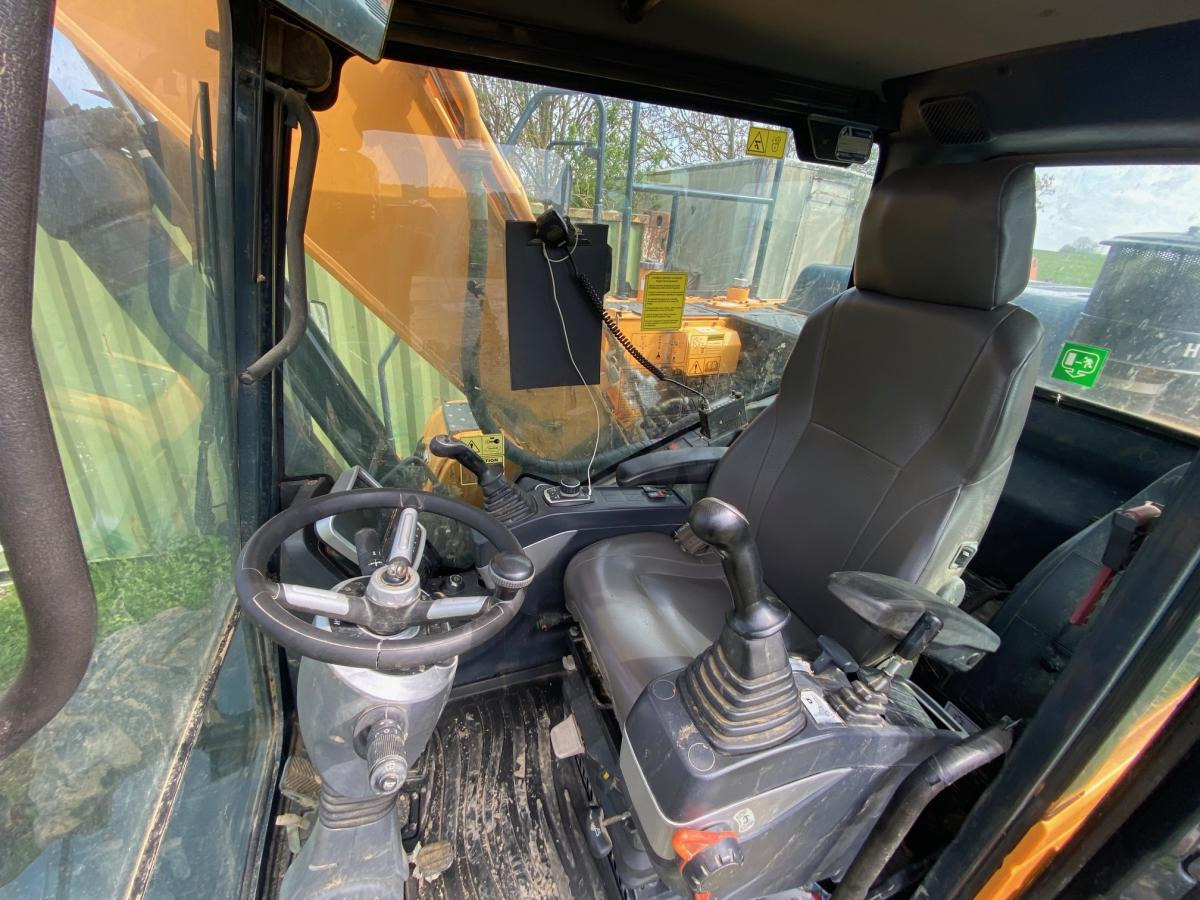 Hyundai HW 210 - حفارة على عجلات: صور 4 Hyundai HW 210 - حفارة على عجلات: صور 4