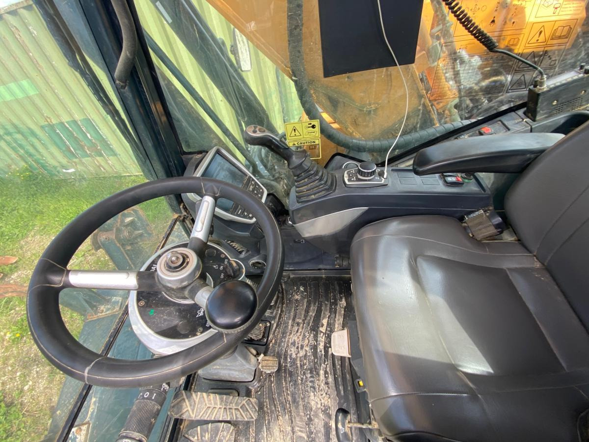 Hyundai HW 210 - حفارة على عجلات: صور 5 Hyundai HW 210 - حفارة على عجلات: صور 5