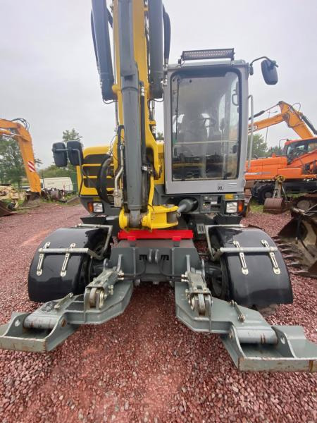 حفارة على عجلات Neuson EW 100: صور 6