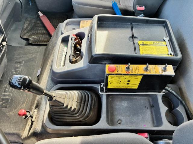 شاحنة ذات الخطاف, شاحنة كرين Nissan ATLEON 150.25: صور 9