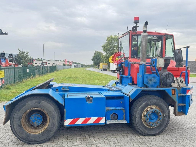 CVS Ferrari TT2516BV (4x2) - جرارات صالات المطارات: صور 4 CVS Ferrari TT2516BV (4x2) - جرارات صالات المطارات: صور 4