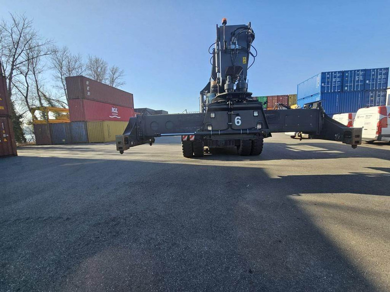 Kalmar DRG420-60S5 - رافعات حاويات: صور 5 Kalmar DRG420-60S5 - رافعات حاويات: صور 5