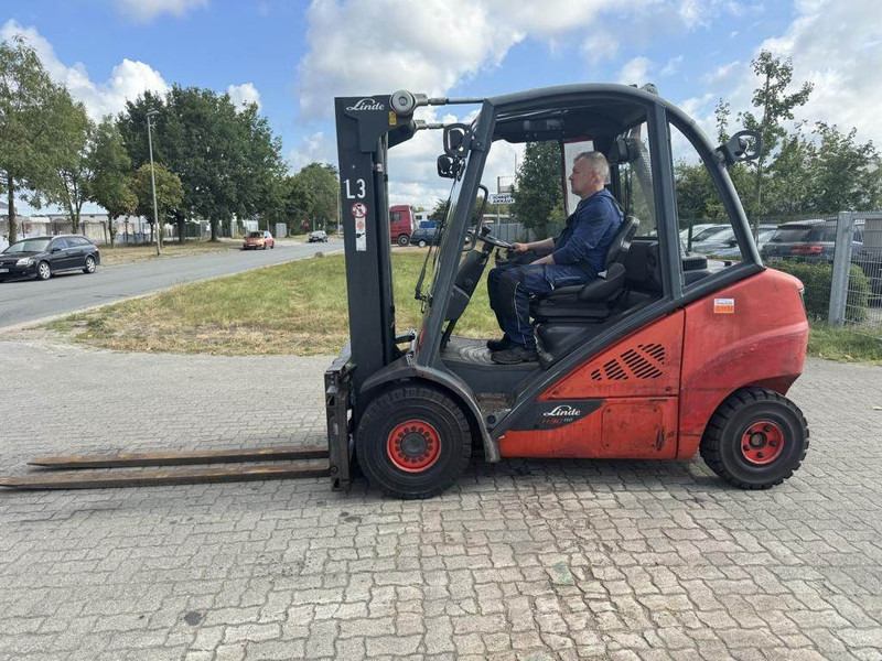 Linde H30D-02 - رافعة شوكية ديزل: صور 1 Linde H30D-02 - رافعة شوكية ديزل: صور 1