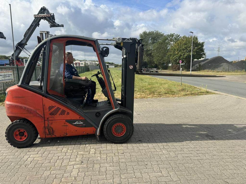 Linde H30D-02 - رافعة شوكية ديزل: صور 4 Linde H30D-02 - رافعة شوكية ديزل: صور 4