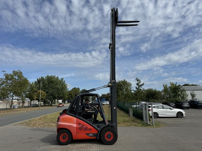 Linde H50T - رافعة شوكية تعمل بالغاز: صور 4 Linde H50T - رافعة شوكية تعمل بالغاز: صور 4