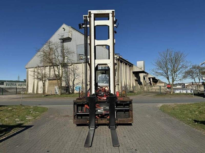 Svetruck 13.6-120-32 - رافعة شوكية ديزل: صور 3 Svetruck 13.6-120-32 - رافعة شوكية ديزل: صور 3