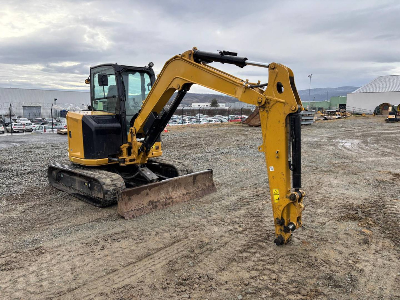 CAT 305 - حفارات زحافة: صور 1 CAT 305 - حفارات زحافة: صور 1