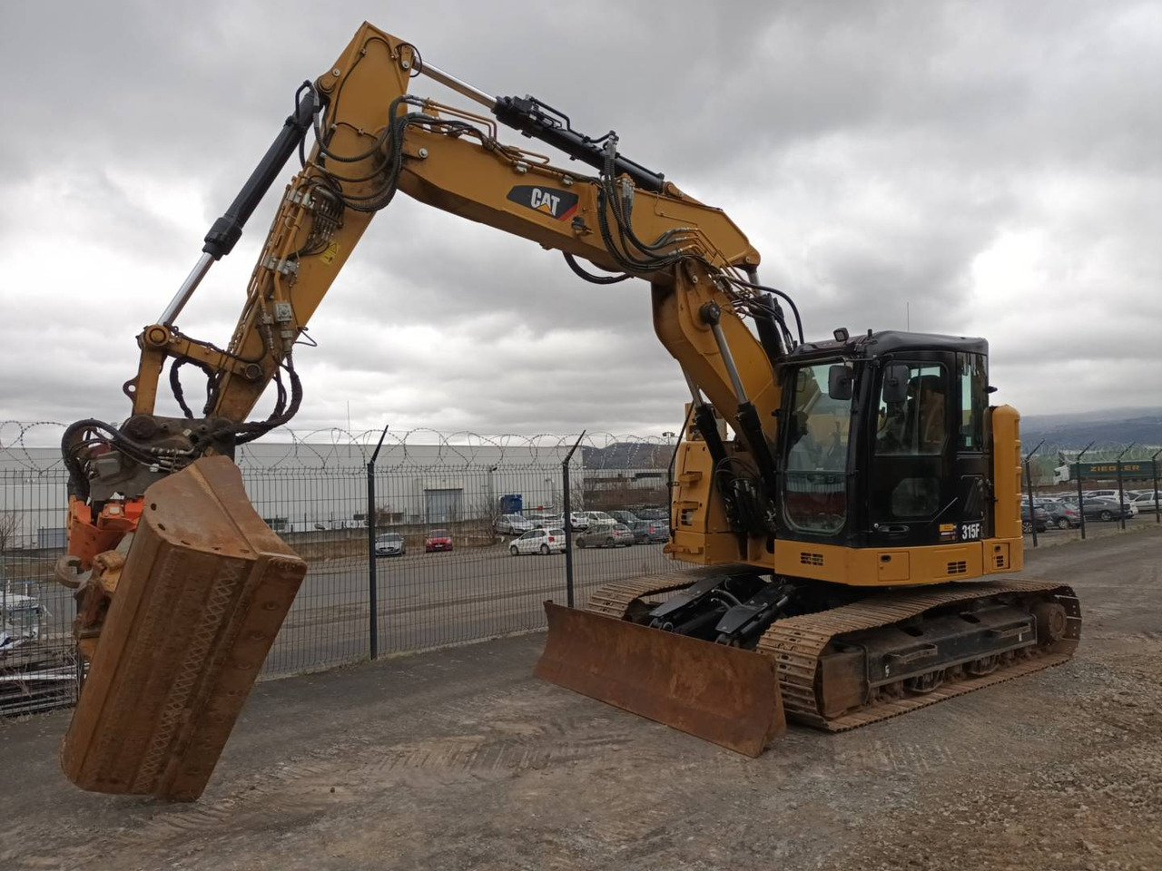 CAT 315F - حفارات زحافة: صور 1 CAT 315F - حفارات زحافة: صور 1