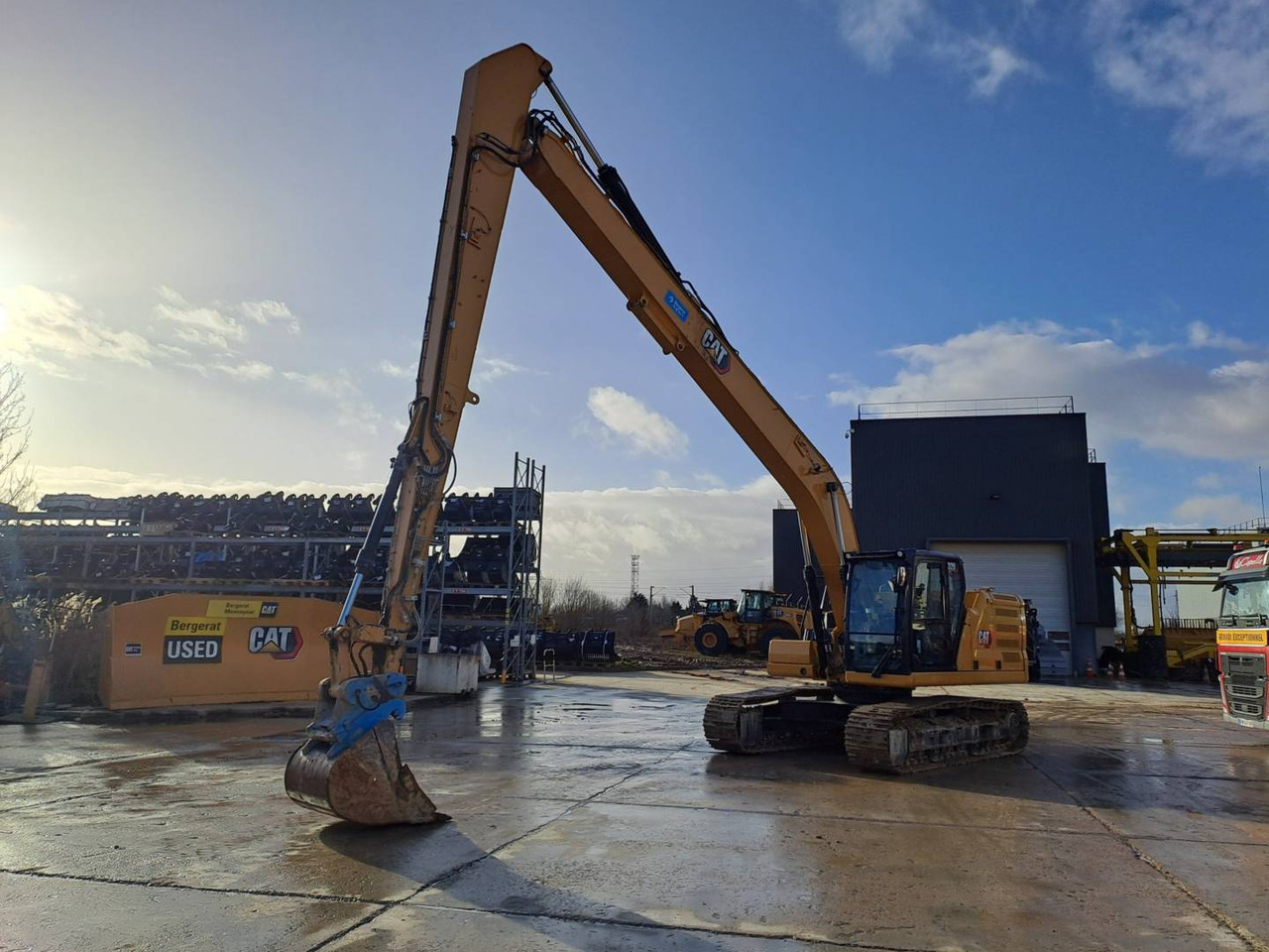 CAT 320 - حفارات زحافة: صور 2 CAT 320 - حفارات زحافة: صور 2