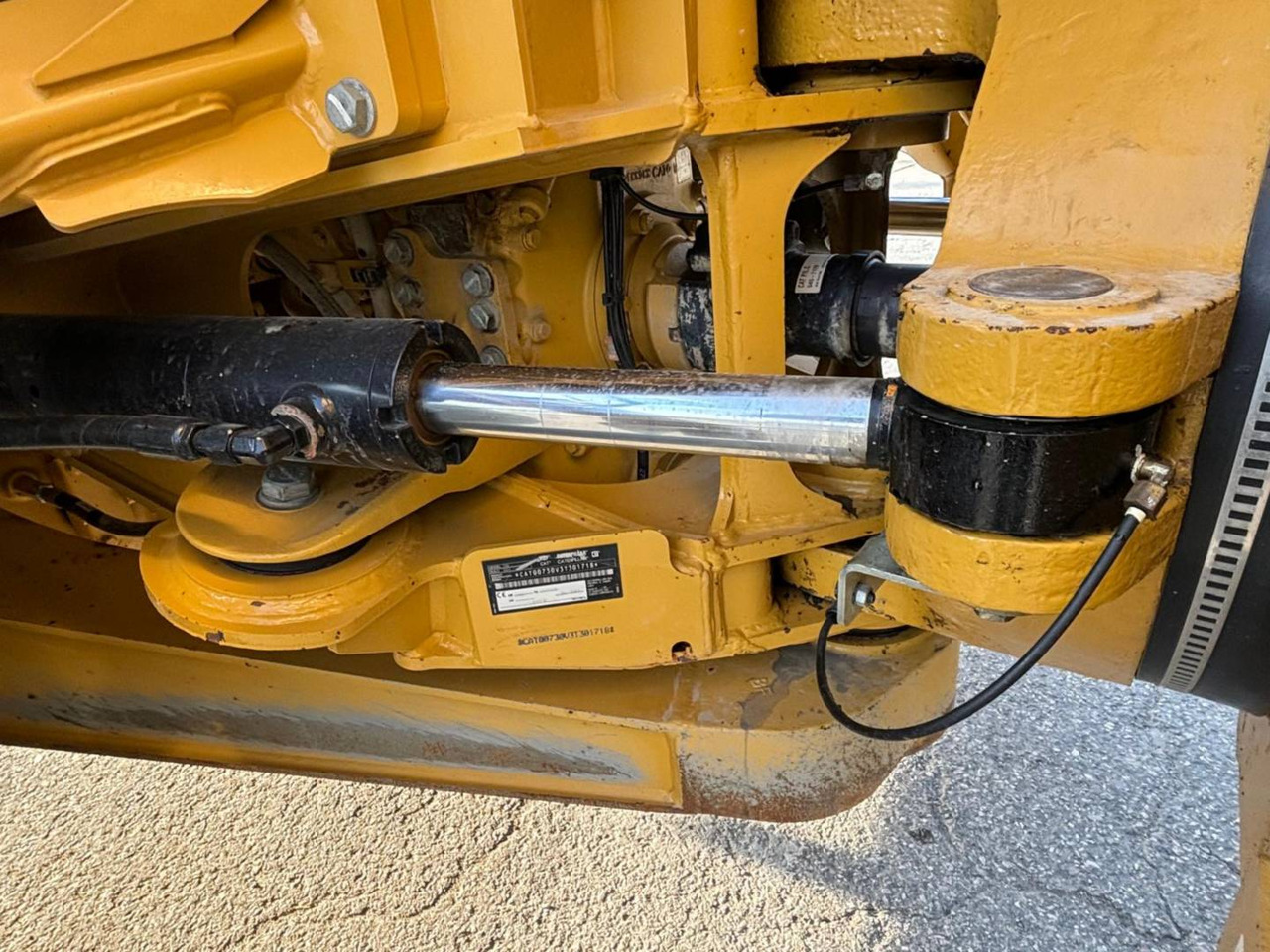 شاحنة مفصلية CAT 730: صور 6