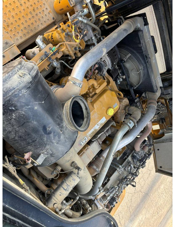 شاحنة مفصلية CAT 730: صور 26