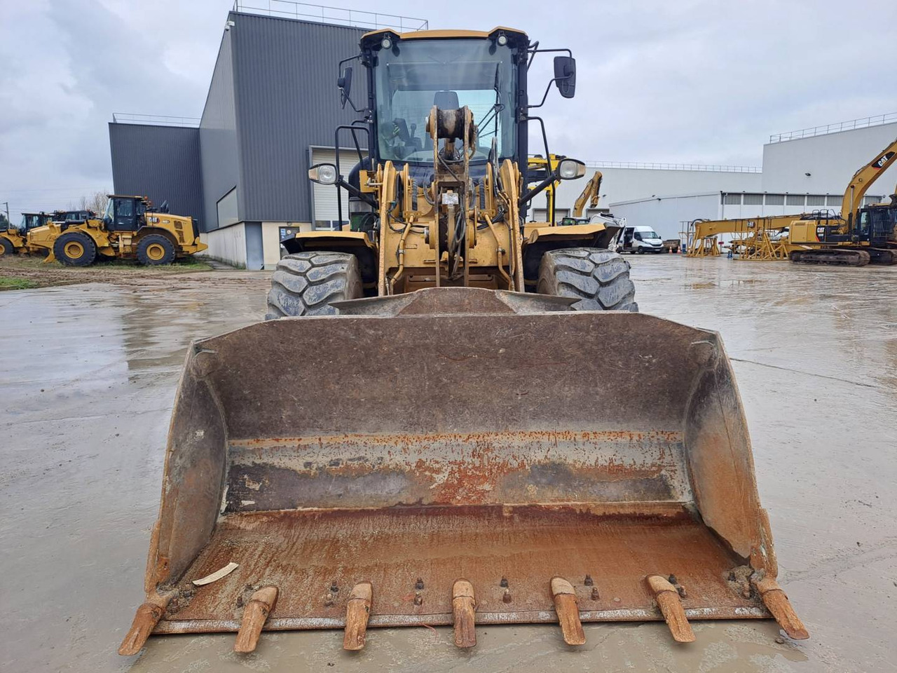 CAT 926M - اللودر بعجل: صور 3 CAT 926M - اللودر بعجل: صور 3