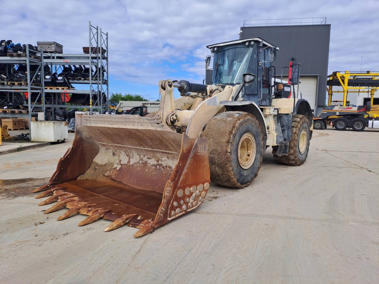 CAT 966M - اللودر بعجل: صور 2 CAT 966M - اللودر بعجل: صور 2