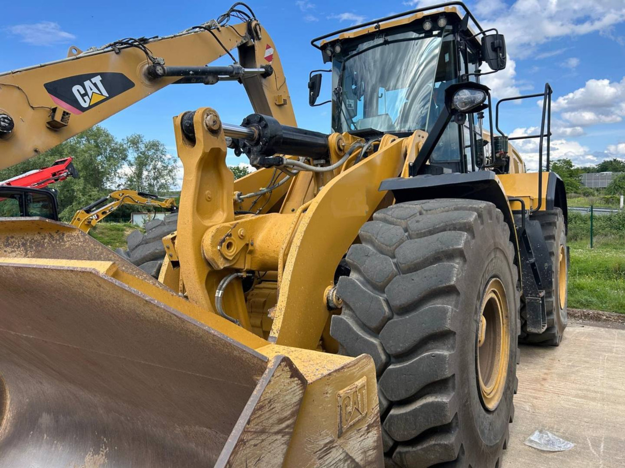 CAT 966 - اللودر بعجل: صور 1 CAT 966 - اللودر بعجل: صور 1