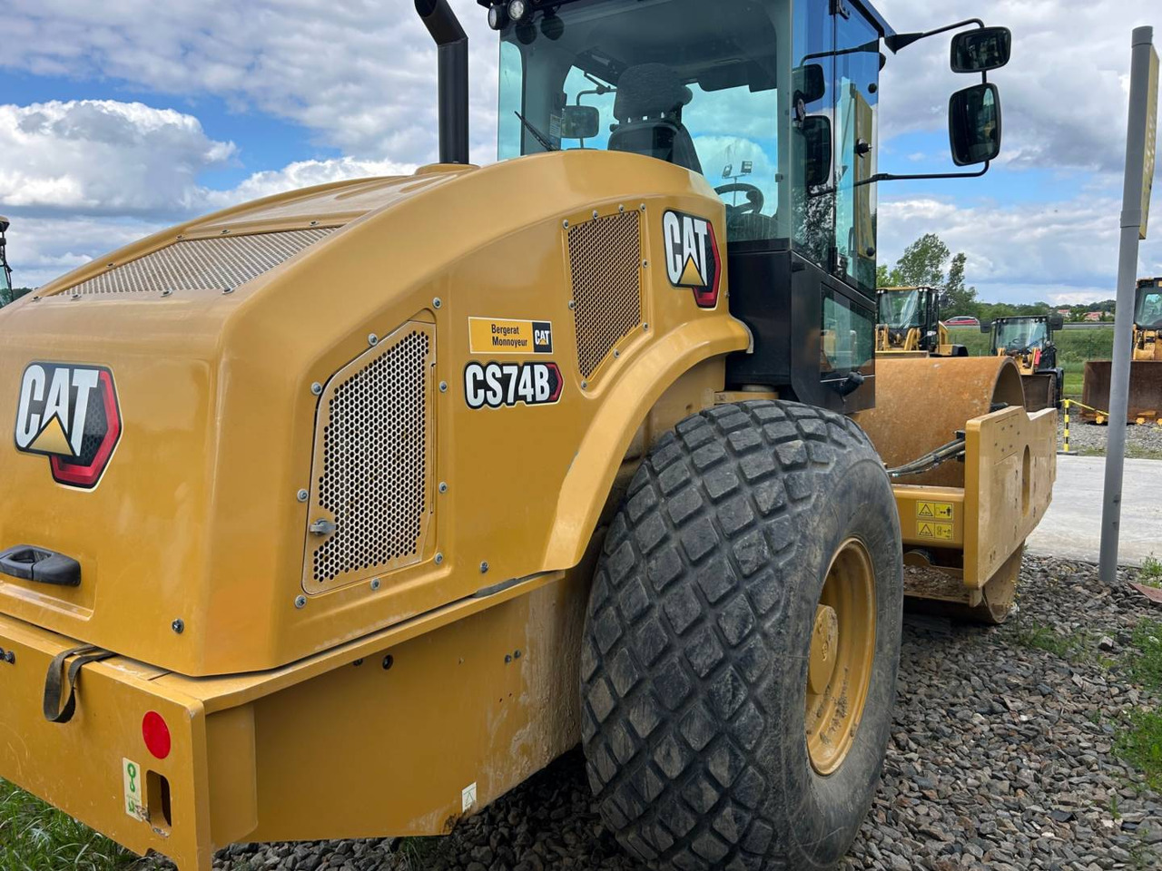 CAT CS74B 4F - مدماج: صور 3 CAT CS74B 4F - مدماج: صور 3