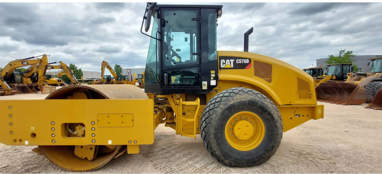 CAT CS76B 4F - مدماج: صور 1 CAT CS76B 4F - مدماج: صور 1