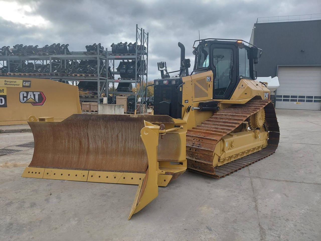 CAT D5 - بلدوزر: صور 2 CAT D5 - بلدوزر: صور 2