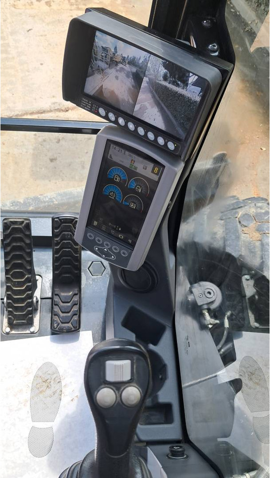 CAT M315F IVC - حفارة على عجلات: صور 5 CAT M315F IVC - حفارة على عجلات: صور 5