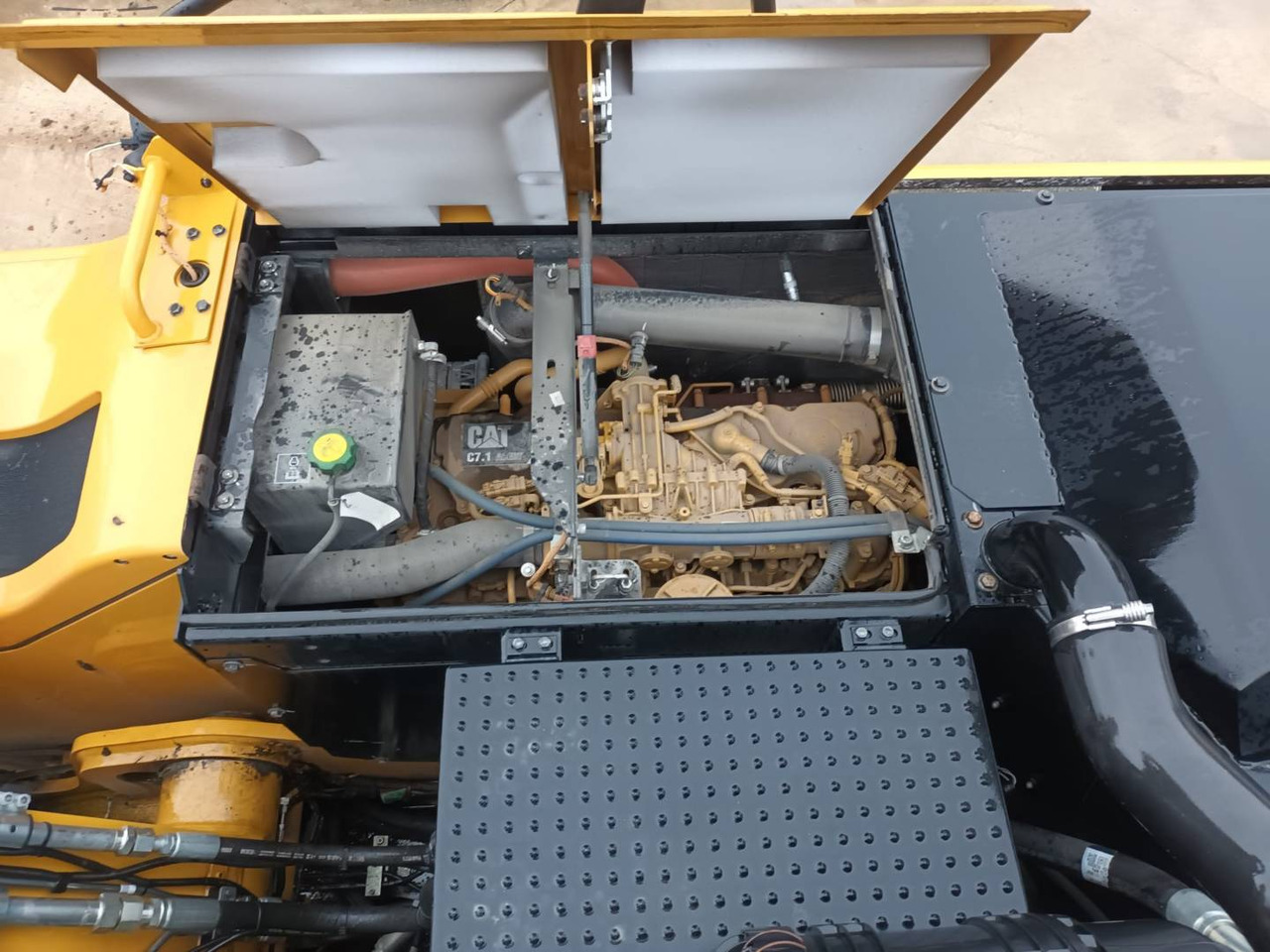 حفارة على عجلات CAT MH3024-1: صور 12