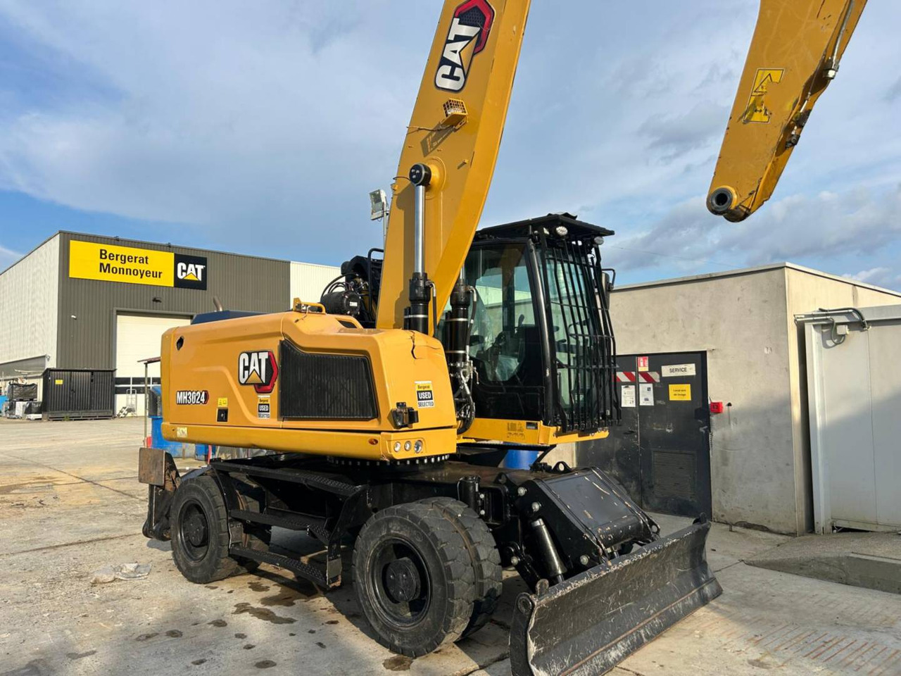 CAT MH3024-1 - حفارة على عجلات: صور 2 CAT MH3024-1 - حفارة على عجلات: صور 2