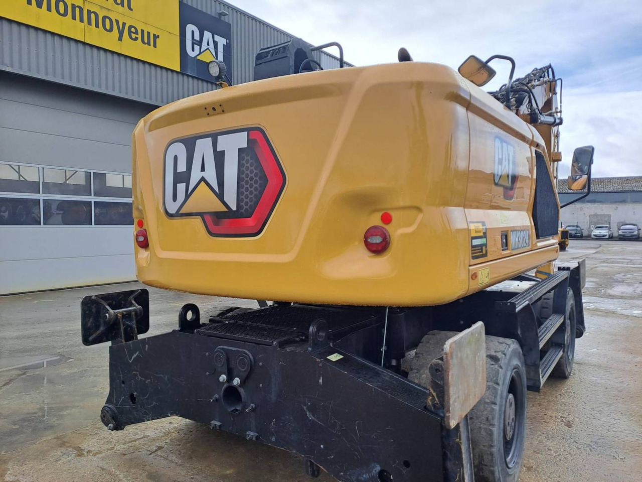 CAT MH3024 - حفارة على عجلات: صور 3 CAT MH3024 - حفارة على عجلات: صور 3