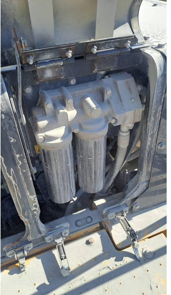 حفارات زحافة KOMATSU PC700LC: صور 16