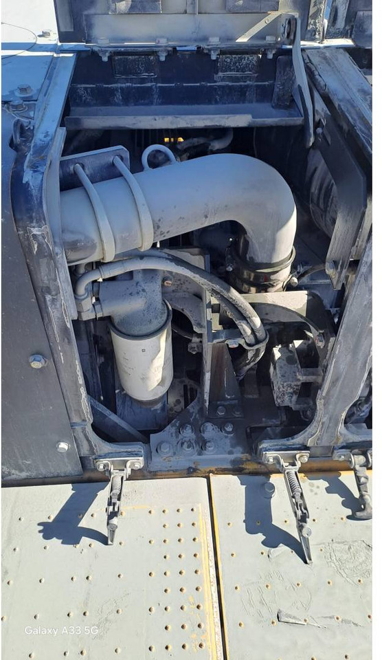 حفارات زحافة KOMATSU PC700LC: صور 15