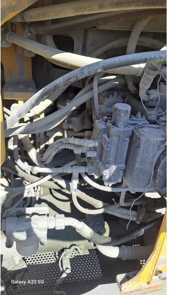 حفارات زحافة KOMATSU PC700LC: صور 20