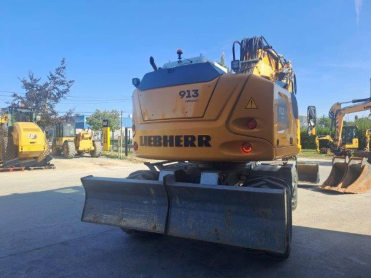 LIEBHERR A913 - حفارة على عجلات: صور 3 LIEBHERR A913 - حفارة على عجلات: صور 3