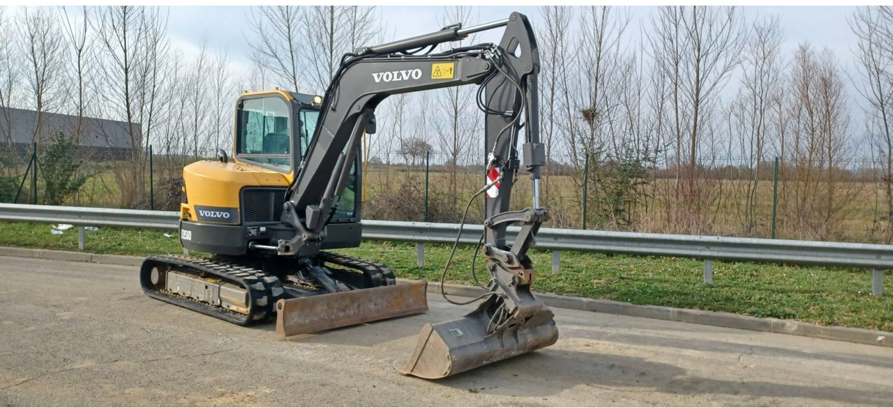 VOLVO CONSTRUCTION EQUIPMENT ECR58D - حفارات زحافة: صور 2 VOLVO CONSTRUCTION EQUIPMENT ECR58D - حفارات زحافة: صور 2