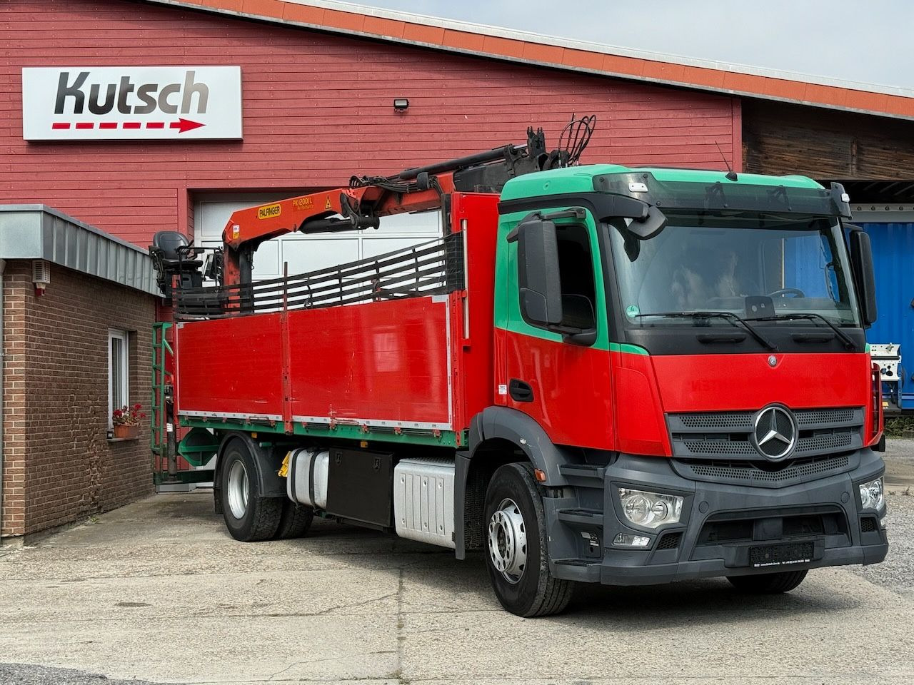Mercedes-Benz Antos 1832L mit Palfinger PK 12001L Heckkran - شاحنات مسطحة, شاحنة كرين: صور 2 Mercedes-Benz Antos 1832L mit Palfinger PK 12001L Heckkran - شاحنات مسطحة, شاحنة كرين: صور 2