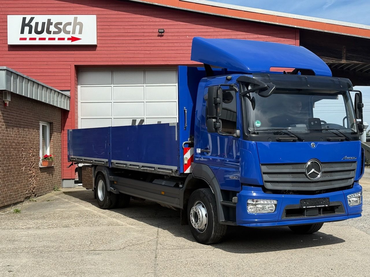 Mercedes-Benz MB Atego 1630L / 1530L offene Pritsche - شاحنات مسطحة: صور 3 Mercedes-Benz MB Atego 1630L / 1530L offene Pritsche - شاحنات مسطحة: صور 3