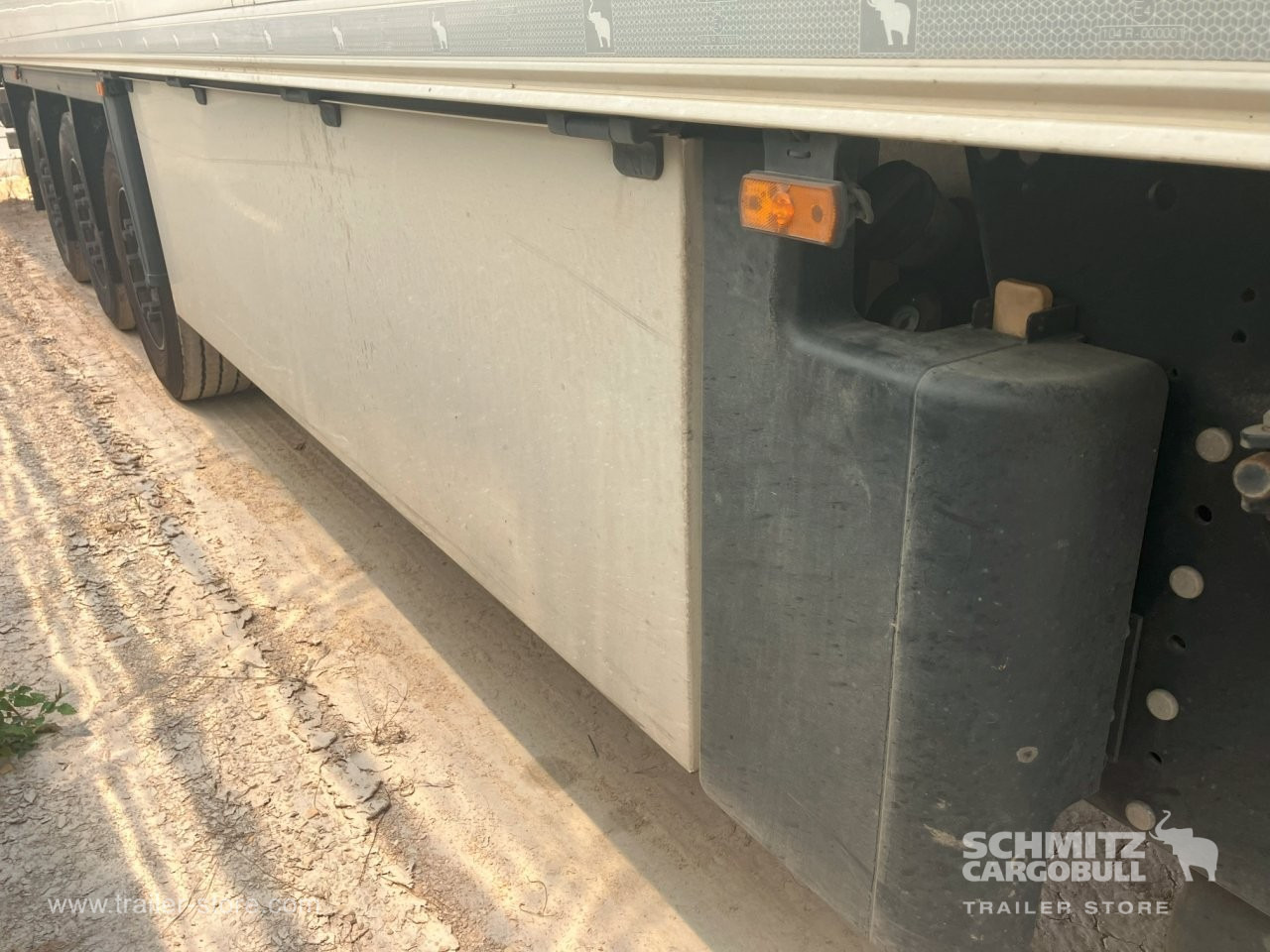 SCHMITZ Semiremolque Frigo Standard Double deck - متساوي نصف مقطورة: صور 2 SCHMITZ Semiremolque Frigo Standard Double deck - متساوي نصف مقطورة: صور 2