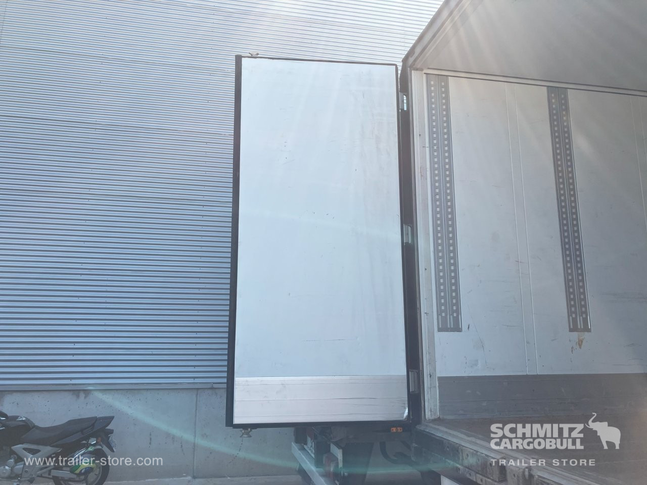 SCHMITZ Semiremolque Frigo Standard Double deck - متساوي نصف مقطورة: صور 2 SCHMITZ Semiremolque Frigo Standard Double deck - متساوي نصف مقطورة: صور 2