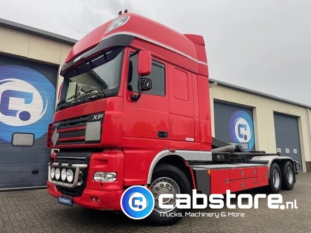 DAF XF 105 .460 FAS Euro 5 - Haakarmsysteem - Hooklift - Abrolkipper - Year 2006 - ANALOG TACHO - TUV 05-2025 - شاحنة ذات الخطاف: صور 1 DAF XF 105 .460 FAS Euro 5 - Haakarmsysteem - Hooklift - Abrolkipper - Year 2006 - ANALOG TACHO - TUV 05-2025 - شاحنة ذات الخطاف: صور 1