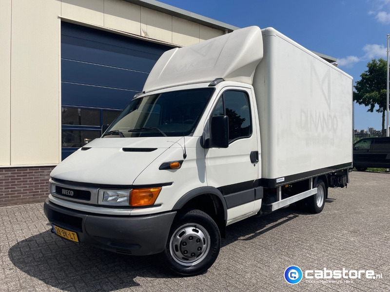 Iveco 40C 40C12 EURO 3 4x2 Bakwagen Euro 3 - Bouwjaar 2003 - APK tot 10-05-2026 -Handgeschakelde versnellingsbak - الشاحنات الصغيرة صندوق مغلق: صور 2 Iveco 40C 40C12 EURO 3 4x2 Bakwagen Euro 3 - Bouwjaar 2003 - APK tot 10-05-2026 -Handgeschakelde versnellingsbak - الشاحنات الصغيرة صندوق مغلق: صور 2