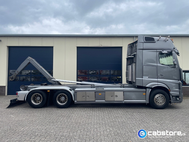 Mercedes-Benz Actros 3363 6x2 Containersysteem - Euro 6 - Bouwjaar 2014 - VDL 21 Ton Haakarmsysteem - 630 Pk Euro 6 - NL Truck - شاحنة ذات الخطاف: صور 5 Mercedes-Benz Actros 3363 6x2 Containersysteem - Euro 6 - Bouwjaar 2014 - VDL 21 Ton Haakarmsysteem - 630 Pk Euro 6 - NL Truck - شاحنة ذات الخطاف: صور 5