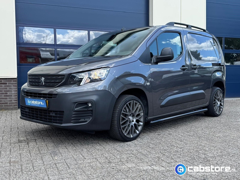 Peugeot Partner 1.5 Blue HDI Asphalt Euro 6 - Gesloten bestelwagen - Bouwjaar 2021 - Km 45.128 !! - Luxe uitvoering - Zeer mooi !! - فان المدمجة: صور 1 Peugeot Partner 1.5 Blue HDI Asphalt Euro 6 - Gesloten bestelwagen - Bouwjaar 2021 - Km 45.128 !! - Luxe uitvoering - Zeer mooi !! - فان المدمجة: صور 1
