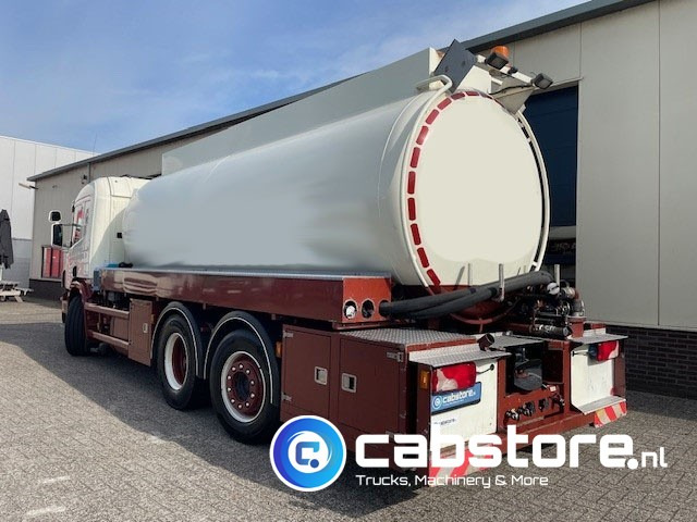 Scania P 380 B 6X2*4 HNA - RETARDER - Tankwagen olie - Olietank - ADR - 16.920 liter - Bouwjaar 2007 - Km 881.924 - شاحنة صهريج: صور 3 Scania P 380 B 6X2*4 HNA - RETARDER - Tankwagen olie - Olietank - ADR - 16.920 liter - Bouwjaar 2007 - Km 881.924 - شاحنة صهريج: صور 3