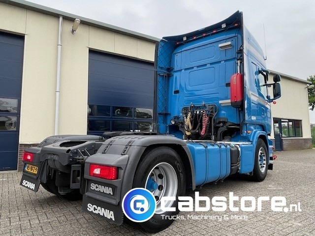 Scania R450 LA4X2MNA Euro 6 Topline Scania R450 LA4X2MNA Euro 6 - Topline - 2 Dieseltanks - Bouwjaar 2015 - Good condition - شاحنة جرار: صور 4 Scania R450 LA4X2MNA Euro 6 Topline Scania R450 LA4X2MNA Euro 6 - Topline - 2 Dieseltanks - Bouwjaar 2015 - Good condition - شاحنة جرار: صور 4