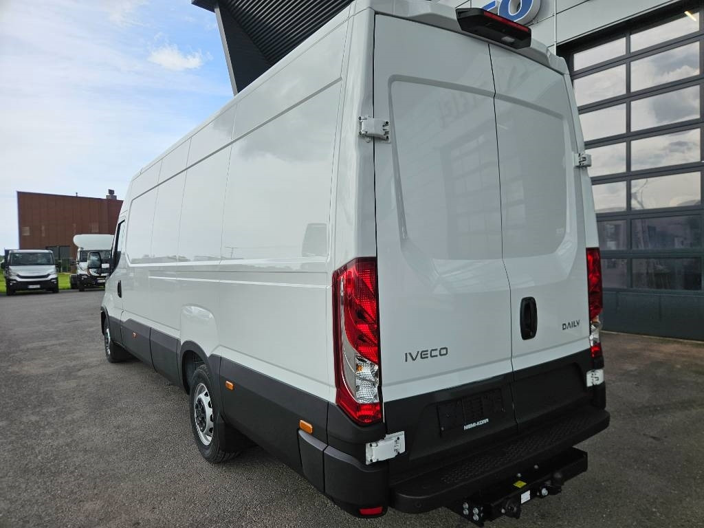 Iveco Daily 35S16A8 - فان: صور 4 Iveco Daily 35S16A8 - فان: صور 4