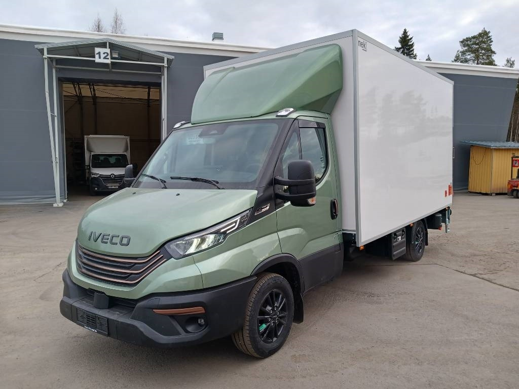 Iveco Daily 35S18A8 - فان: صور 1 Iveco Daily 35S18A8 - فان: صور 1