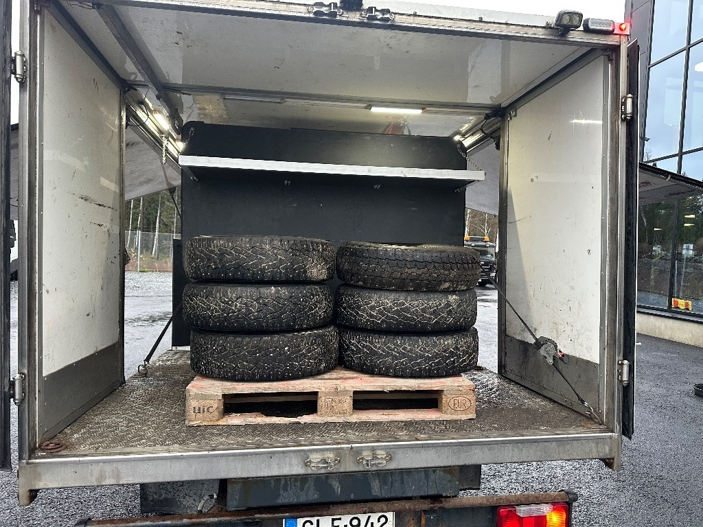 فان Iveco Daily 50C18A8 huoltoauto: صور 6 فان Iveco Daily 50C18A8 huoltoauto: صور 6