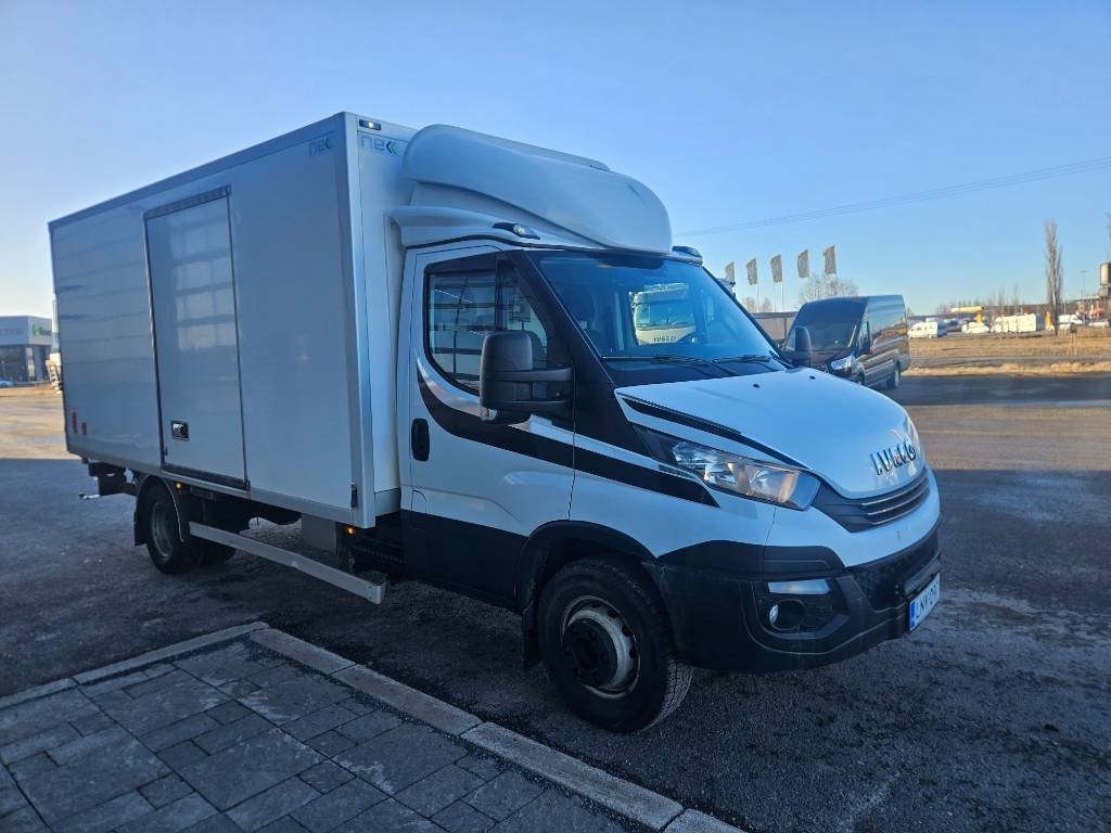 Iveco Daily 70C18 A8 - الشاحنات الصغيرة صندوق مغلق: صور 2 Iveco Daily 70C18 A8 - الشاحنات الصغيرة صندوق مغلق: صور 2