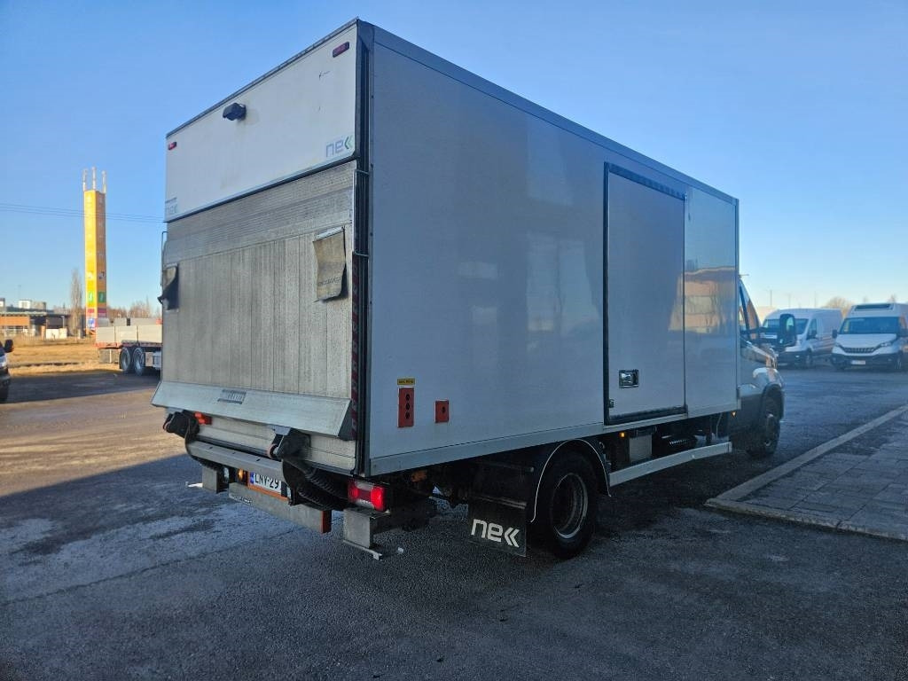 Iveco Daily 70C18 A8 - الشاحنات الصغيرة صندوق مغلق: صور 3 Iveco Daily 70C18 A8 - الشاحنات الصغيرة صندوق مغلق: صور 3